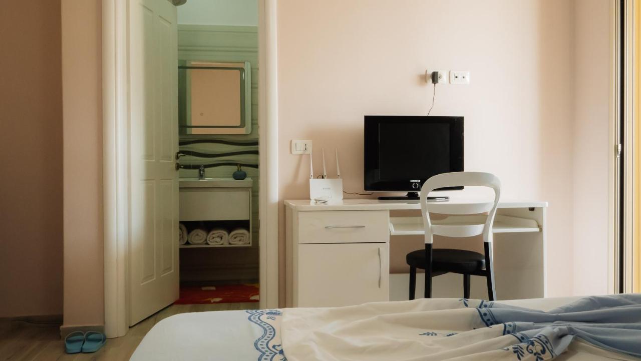 Adriatic East View Apartment Durres Bagian luar foto