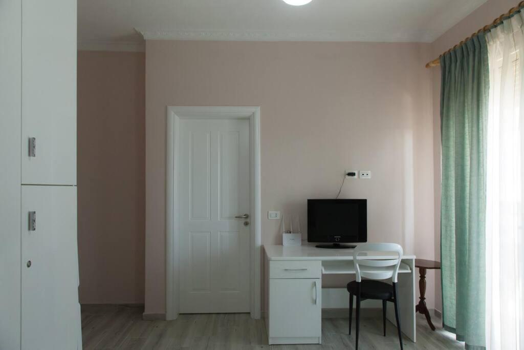 Adriatic East View Apartment Durres Bagian luar foto